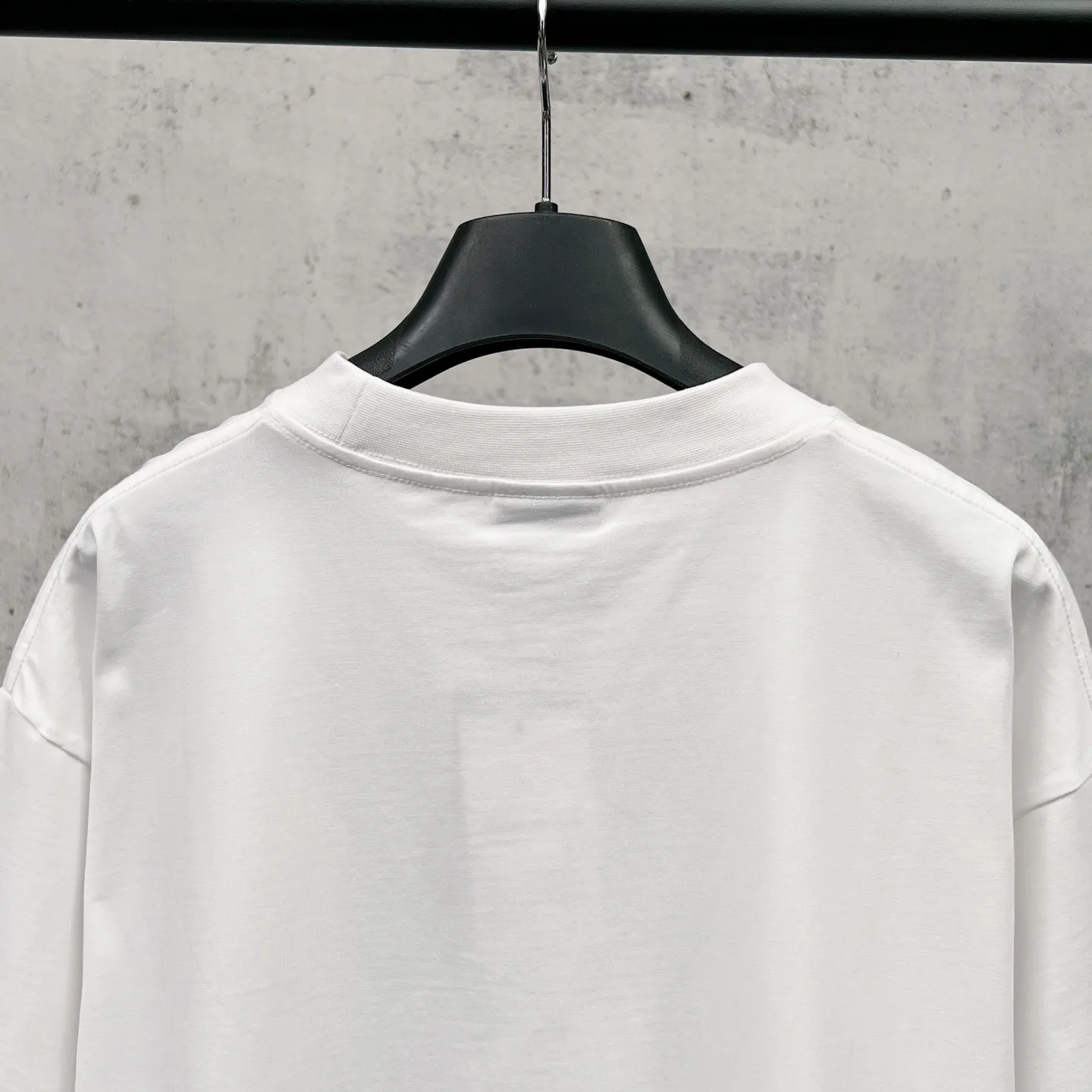 【 . Quality】BALENCI*GA/ .SS 26 New Arrival 。 LOGO T 。 . Authentic 。 ！ ZP 。 260 ， . ， ， 。 。 ， 。 OS . Same Style ：BL 263785 ：White Size：XS S M L